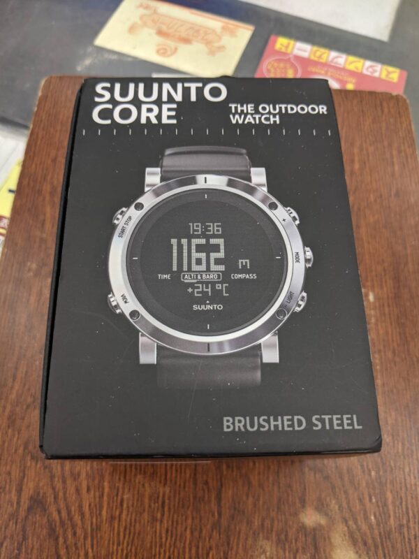 【☆未使用品☆Suunto Core Brushed Steel 時計（スント コア ブラッシュド スティール】お買い取り致しました！！ - リサイクルマートは現在冷蔵庫の買取、家具の買取強化中です！お気軽にお問い合わせください。