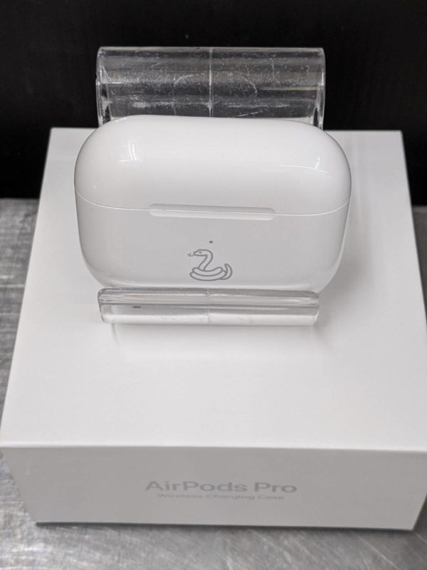 Apple/アップル製/AirPods Pro/ワイヤレスイヤホン/エアポッズプロをお買取りさせて頂きました!! - リサイクルマートは現在冷蔵庫の買取、家具の買取強化中です！お気軽にお問い合わせください。