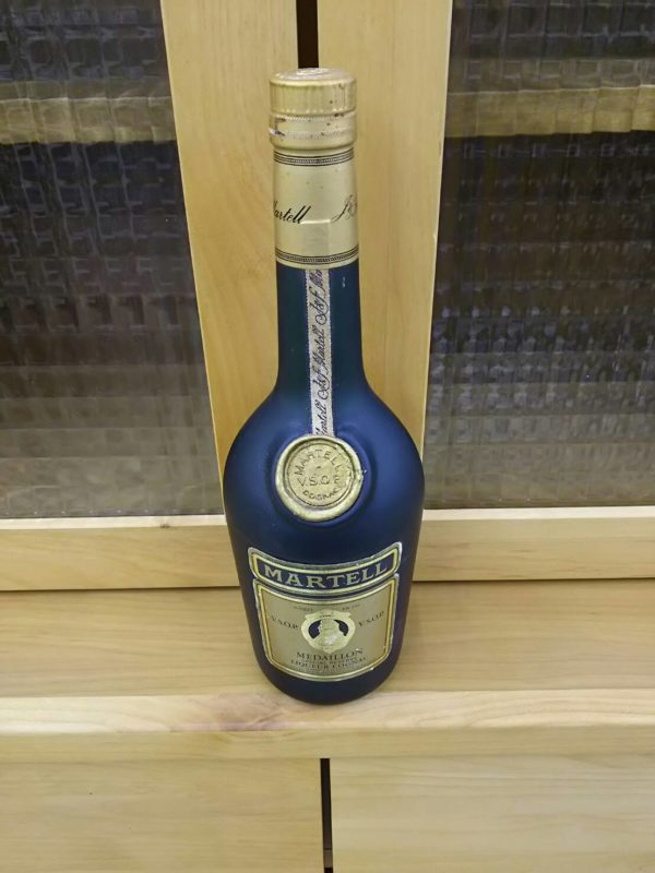 【MARTELL VSOP マーテル メダイヨン ゴールドラベル 700ml 未開栓 古酒】を買取させて頂きました！ - リサイクルマートは現在冷蔵庫の買取、家具の買取強化中です！お気軽にお問い合わせください。