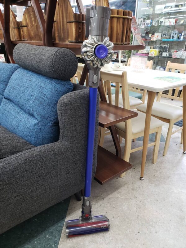 【dyson　ダイソン/コードレスクリーナー/DC74】お買取させて頂きました。 - リサイクルマートは現在冷蔵庫の買取、家具の買取強化中です！お気軽にお問い合わせください。