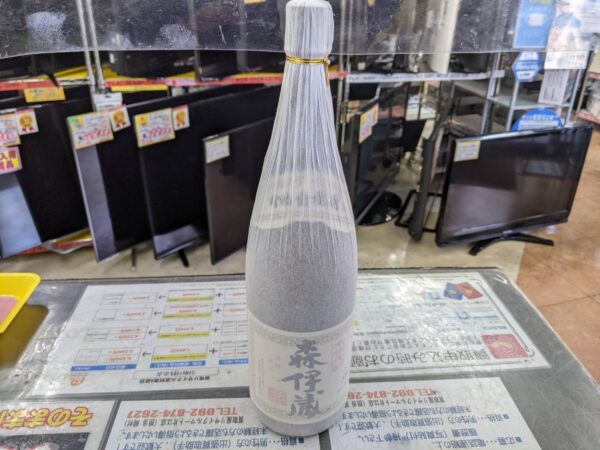 未開栓 森伊蔵 本格焼酎 芋焼酎 鹿児島 1800ml をお買取りさせて頂きました!! - リサイクルマートは現在冷蔵庫の買取、家具の買取強化中です！お気軽にお問い合わせください。