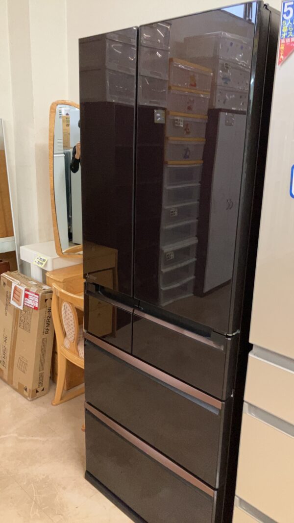 【MITSUBISHI/三菱 600L冷蔵庫 ガラストップ 2017年製 MR-WX60C★】をお買取致しました！！ - リサイクルマートは現在冷蔵庫の買取、家具の買取強化中です！お気軽にお問い合わせください。