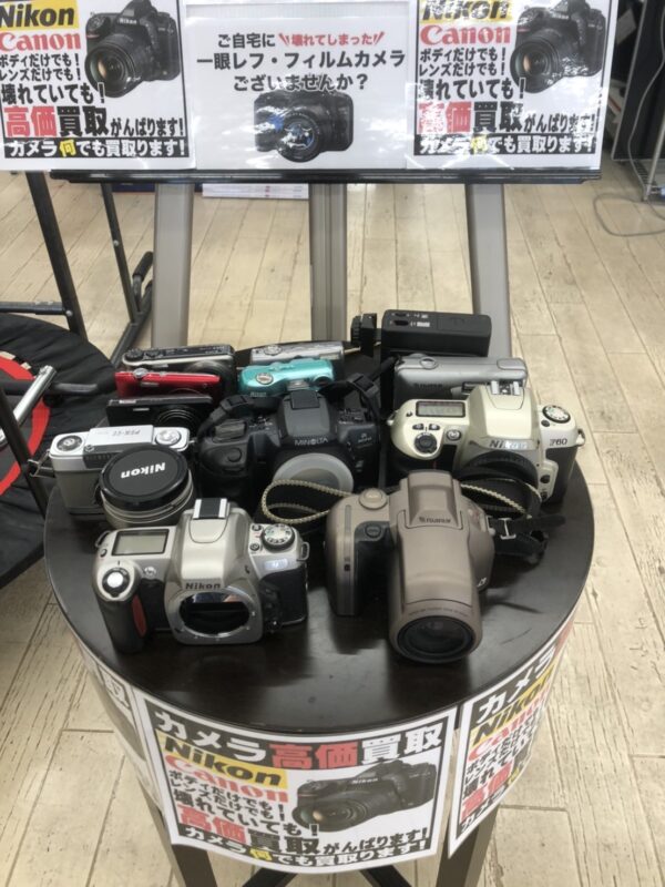 【Nikon/ニコン 一眼レフカメラ/フィルムカメラ/レンズ付き/F60ボディ】を買取りさせて頂きました。壊れたもカメラを買取り致します。 - リサイクルマートは現在冷蔵庫の買取、家具の買取強化中です！お気軽にお問い合わせください。