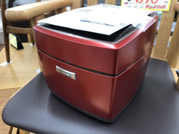 三菱電機 MITSUBISHI 2020年製 NJ-VX109-R IHジャー炊飯器 5.5合炊き 備長炭 炭炊釜 ダブル備長炭コート5層厚釜 八重全面加熱 をお買取りさせて頂きました!! - リサイクルマートは現在冷蔵庫の買取、家具の買取強化中です！お気軽にお問い合わせください。