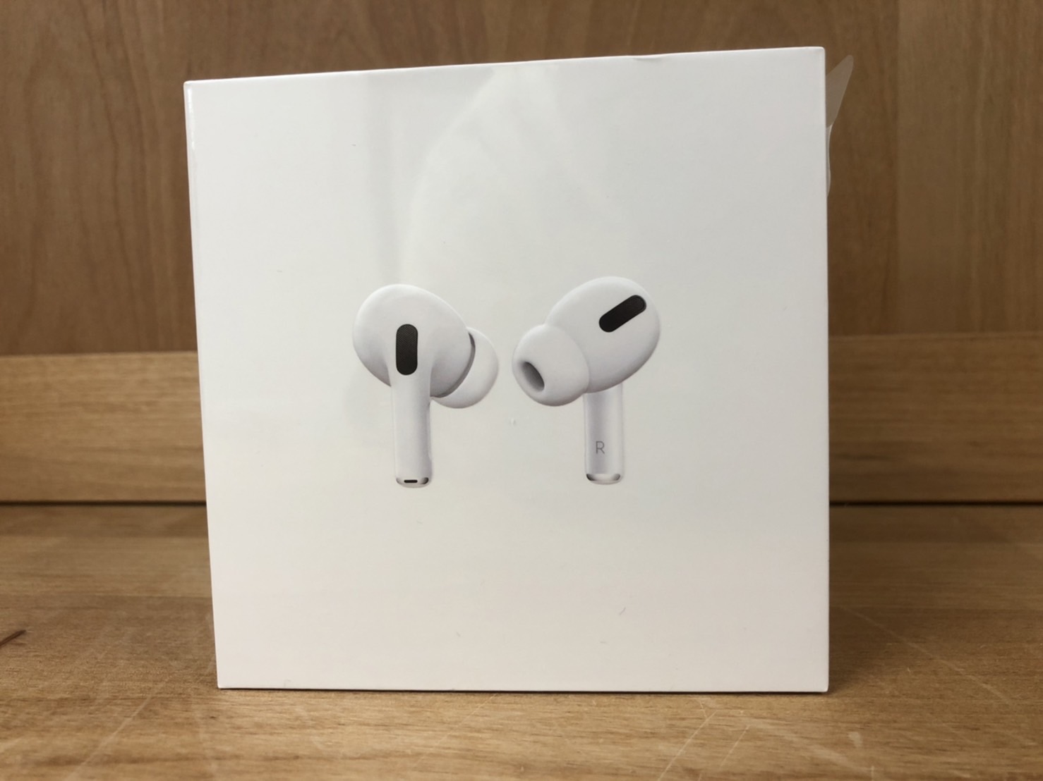 Apple AirPods pro MWP22J/A (2019年モデル)-