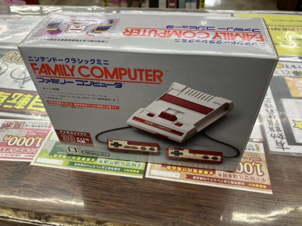 【ニンテンドークラシックミニ ファミリーコンピューター ファミコン】を買取いたしました！ - リサイクルマートは現在冷蔵庫の買取、家具の買取強化中です！お気軽にお問い合わせください。