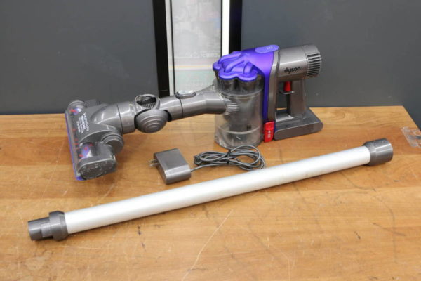 【動作品】 dyson/ダイソン DC35 コードレス クリーナー 掃除機 サイクロン multi floor アダプター付き】を買取りさせて頂きました！！ - リサイクルマートは現在冷蔵庫の買取、家具の買取強化中です！お気軽にお問い合わせください。